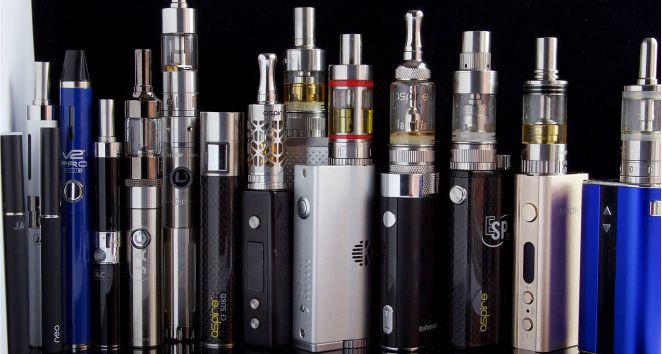 e-cigarettes-ego-vaporizers-and-box-mods-17679064871-1--min