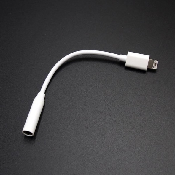 переходник для iphone 6,7,8 lightning на 3.5 мм (aux) оригинал